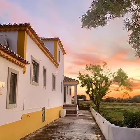 Semesterbostad Casal Dos Cantos Quinta do Anjo