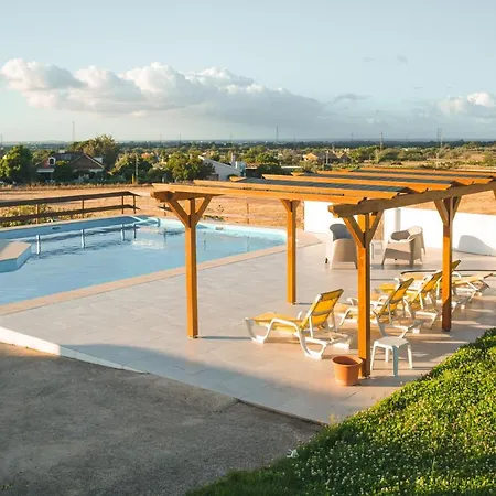 Casal Dos Cantos * 킨타 두 안주